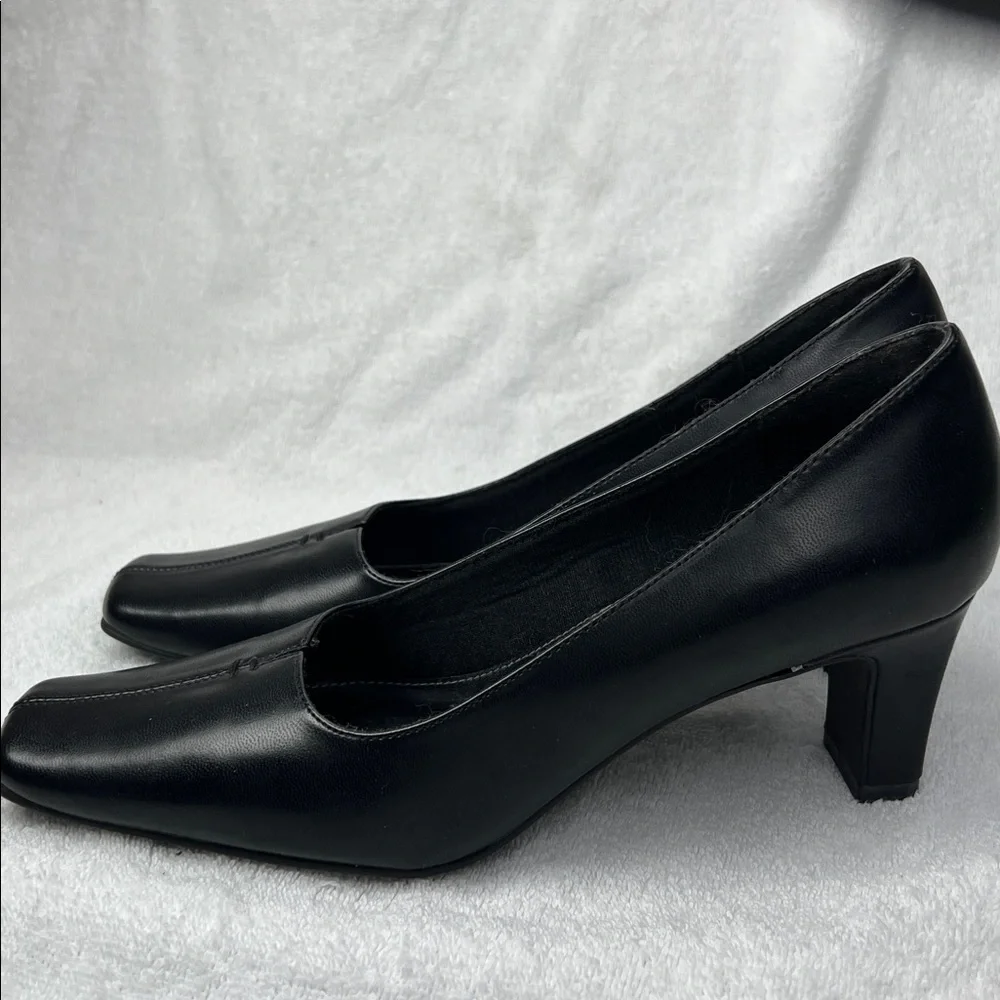 Life Stride Black Square Toe Heels- sticker removed from interior shoe - Picture 5 of 6